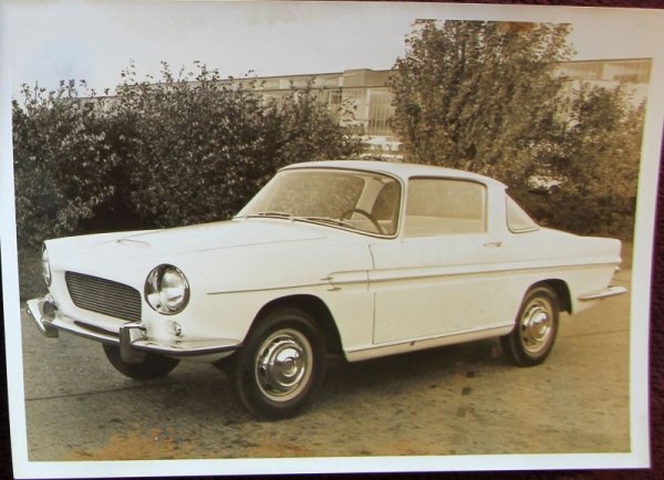 Lloyd Alexander Frua 1958 Factoryphoto (7038)
